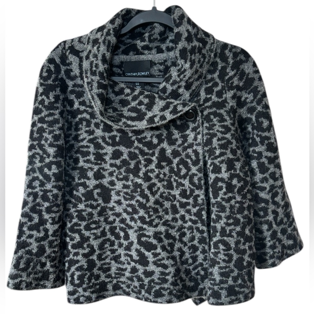 Cynthia Rowley Gray Black Animal Print Wool Blend Sweater Cardigan M Leopard - Picture 2 of 12